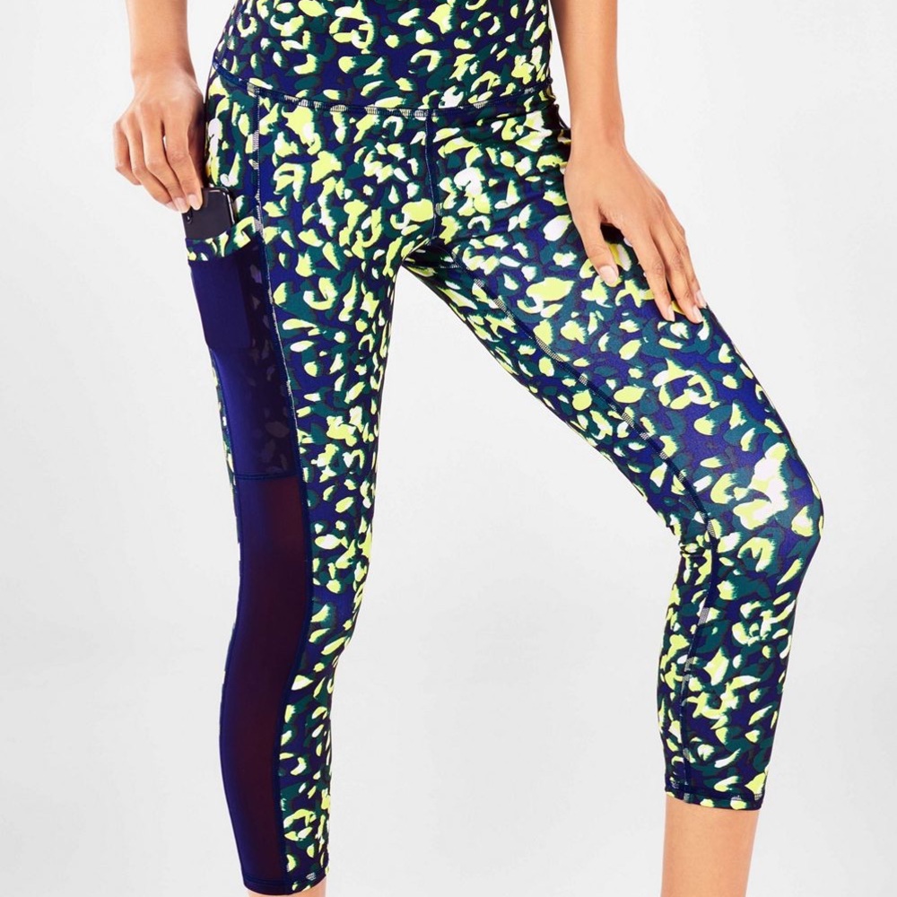 Mila High-Waisted Pocket Capri